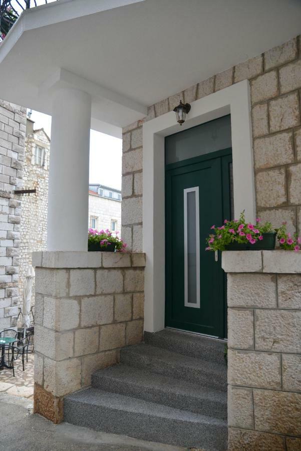 Apartmani Olujic אימוטסקי מראה חיצוני תמונה